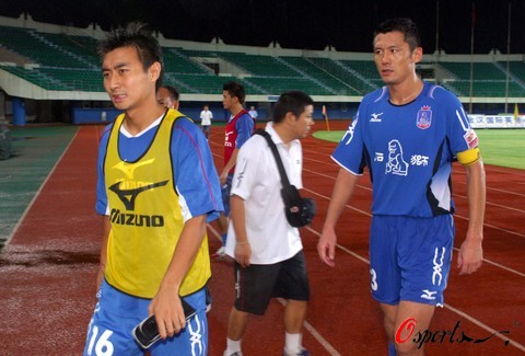 拉菲尼亚：巴西球员不自律的刻板印象已过时；曾想过放弃足球（拉菲尼亚称“巴西球员不自律”已是陈旧偏见；他曾一度想放弃足球）