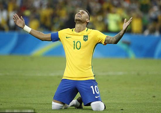 马德兴：教练研修班时都在热议女足若是本土主帅会有什么态度（马德兴：教练研修班热议女足——若由本土主帅执教，态度会如何？）