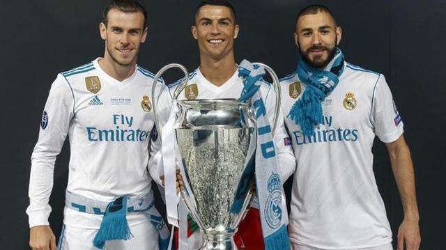 镜报：曼联1月无法召回霍伊伦，那不勒斯有欧冠资格就能买断（镜报：曼联冬窗无法回收霍伊伦，那不勒斯若获欧冠资格即可触发买断）