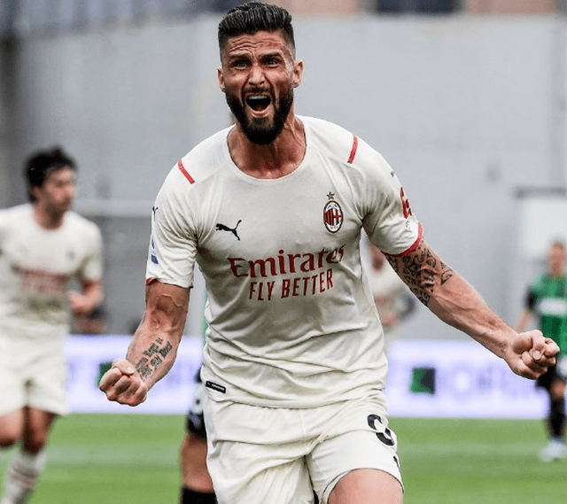 佩莱格里尼：塞维利亚落后时球迷往球场投掷杂物，这样不对（佩莱格里尼批评塞维利亚球迷：球队落后就向场内投掷杂物是不对的）