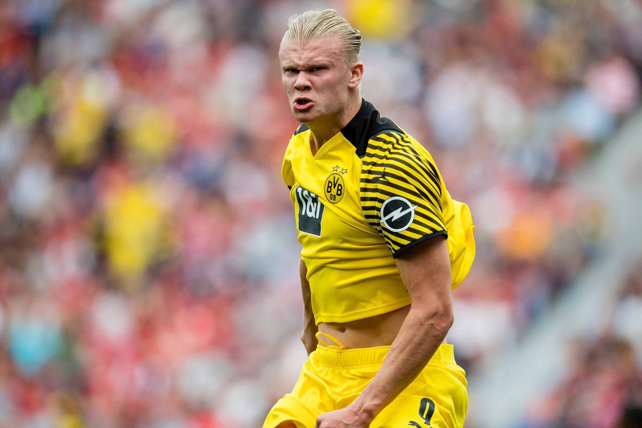 FIFA年度最佳女足阵容：邦马蒂领衔巴萨女足6人入选，鲁索在列（FIFA年度最佳女足阵容出炉：巴萨女足6人上榜，邦马蒂领衔，鲁索入选）