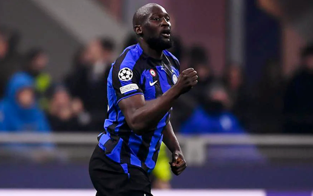 弗兰克：也许罗梅罗和范德芬该踢前锋；战旧主？比赛就是要赢（弗兰克：考虑让罗梅罗和范德芬打前锋；对阵旧主只为赢球）