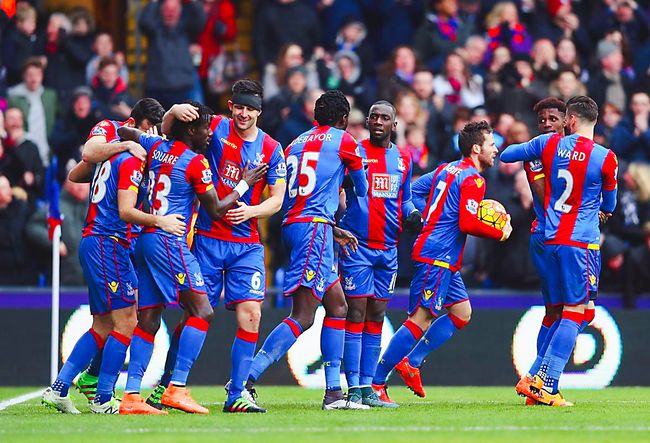 中超比赛亮点：上海海港2-1取胜山东泰山,（中超焦点战：上海海港2-1力克山东泰山）