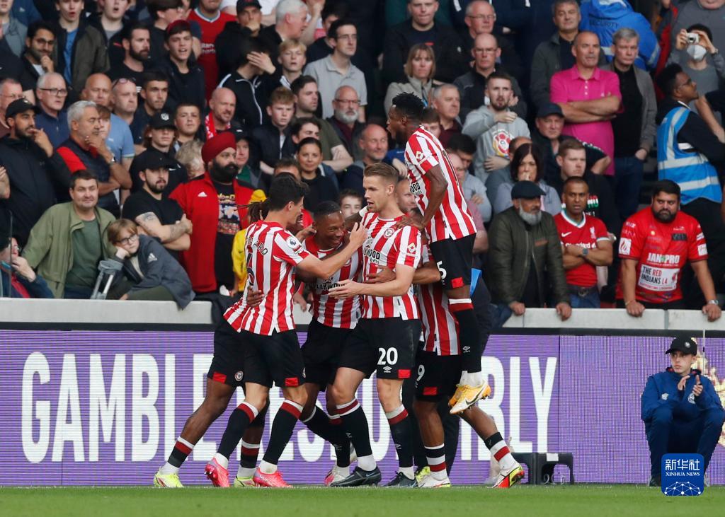 斯卢茨基：这是于汉超生涯最后一场比赛，明年加入申花教练组（斯卢茨基：于汉超完成生涯谢幕战，明年将进入申花教练组）