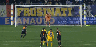 驳斥转会传闻，贡多齐：我专注于当下，想帮拉齐奥赢下更多球