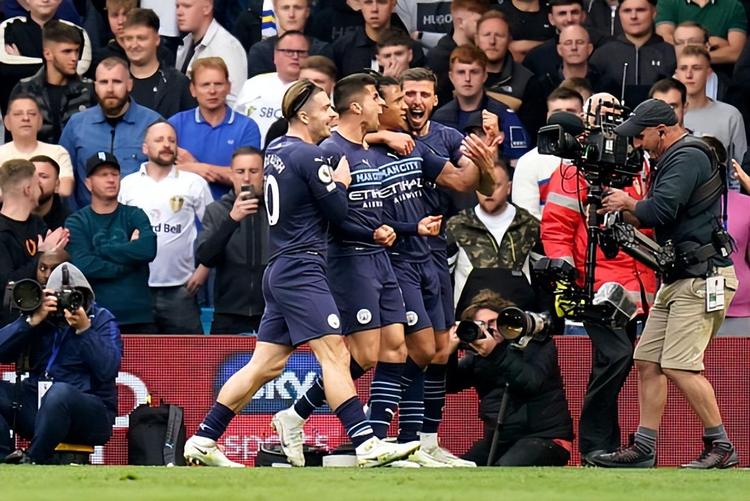 西媒：皇马已开始物色新帅，齐达内和克洛普在列（西媒称皇马已着手寻找新主帅，齐达内与克洛普在候选之列）