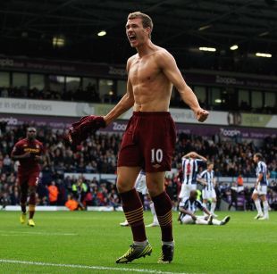 森林狼vs马刺前瞻：爱德华兹PK福克斯，两队皆欲取得连胜（森林狼对阵马刺前瞻：爱德华兹迎战福克斯，双方力争延续胜势）