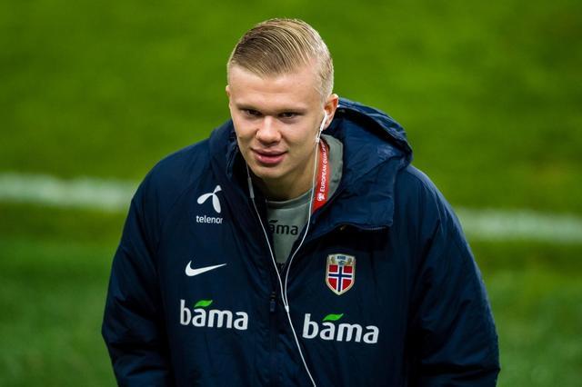 拜仁战弗赖堡首发：凯恩领衔、迪亚斯、卡尔、诺伊尔先发（拜仁对阵弗赖堡首发出炉：凯恩领衔，迪亚斯、卡尔、诺伊尔登场）