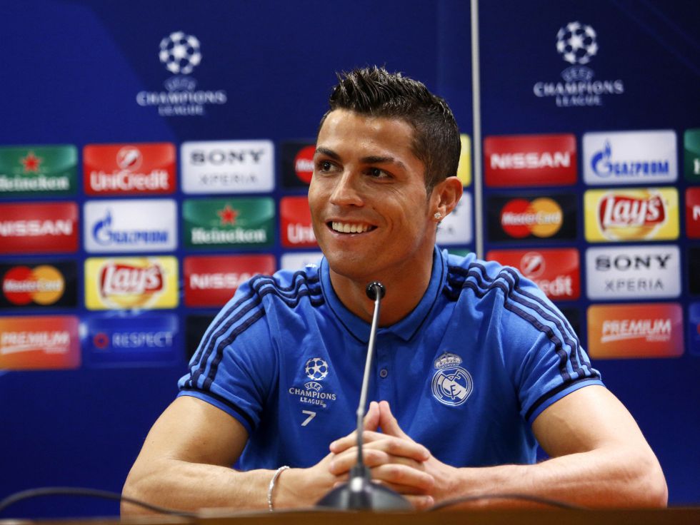 奥卡福尔抱怨没入选国家队，扎卡：有时候你得闭嘴去努力工作（奥卡福尔不满落选国家队，扎卡回怼：少说话，多干活）