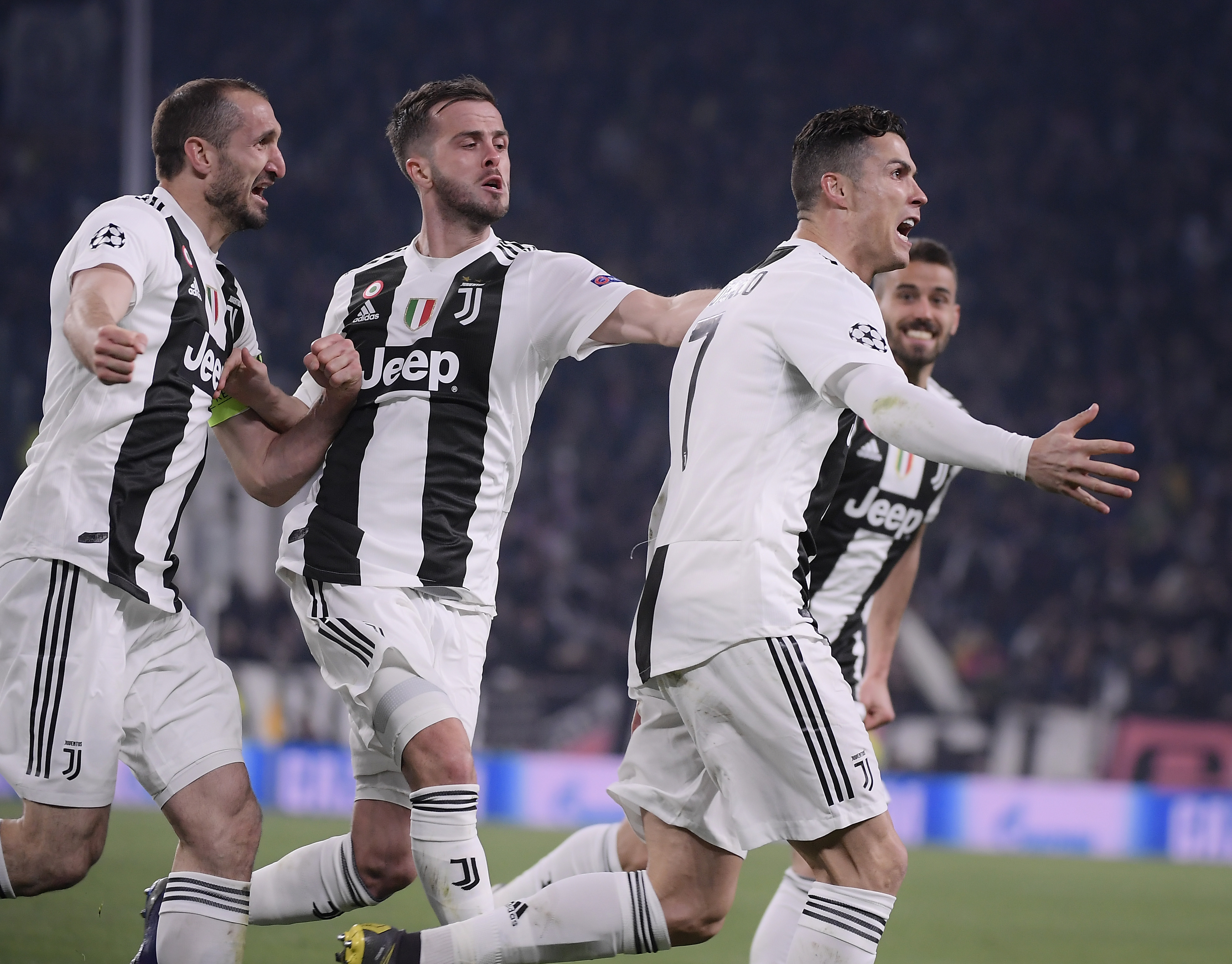 官方：西班牙队补召巴列卡诺前锋德弗鲁托斯进入大名单（官宣：西班牙队递补征召巴列卡诺前锋德弗鲁托斯入选大名单）