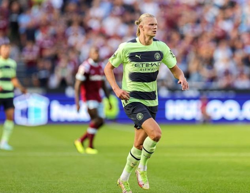 乒乓球混团世界杯：国乒8-0韩国豪取5连胜，王楚钦拿分（乒乓球混团世界杯：国乒8-0零封韩国豪取五连胜，王楚钦建功）